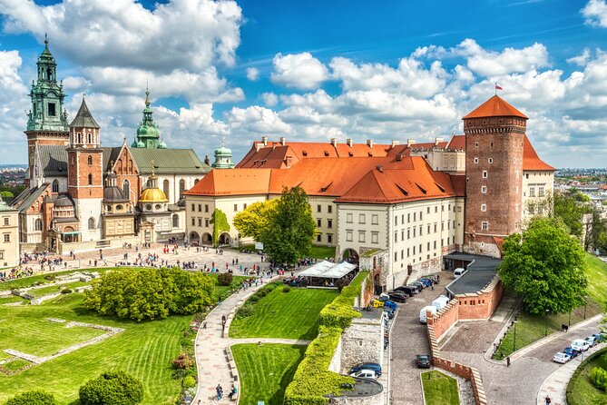 Private Transfer: Krakow Airport to Krakow City Center Vice Versa - Why a private Krakow airport transfer can be worth it