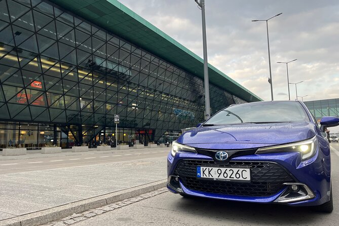 Private Transfer: Krakow Airport to Krakow City Center Vice Versa - Communication before and during the journey