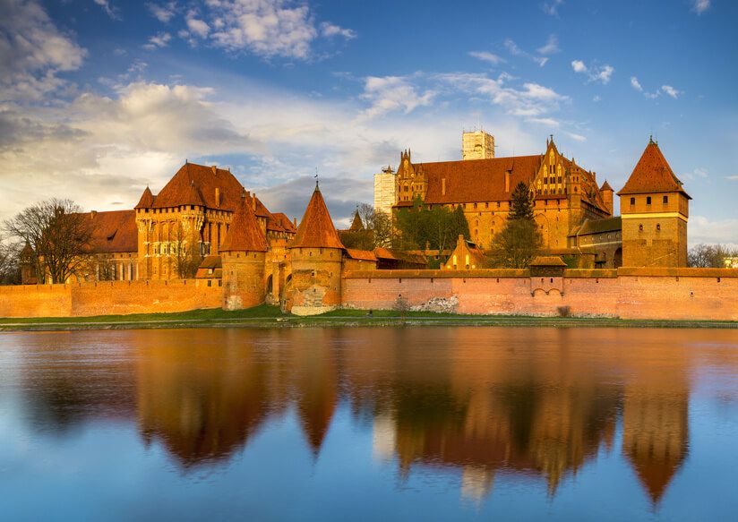 Private transportation to the Malbork Castle from Gdansk - What the driver does, and what the driver does not do