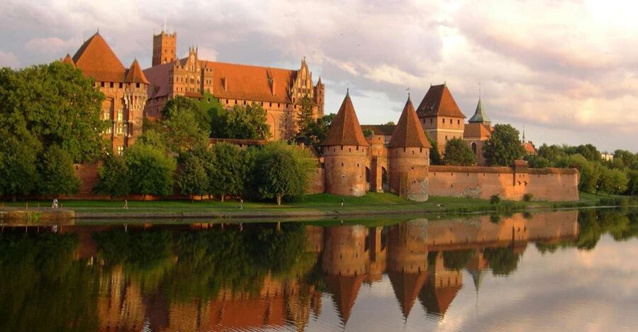 Private transportation to the Malbork Castle from Gdansk - Leaving Gdansk or Sopot in a private Mercedes