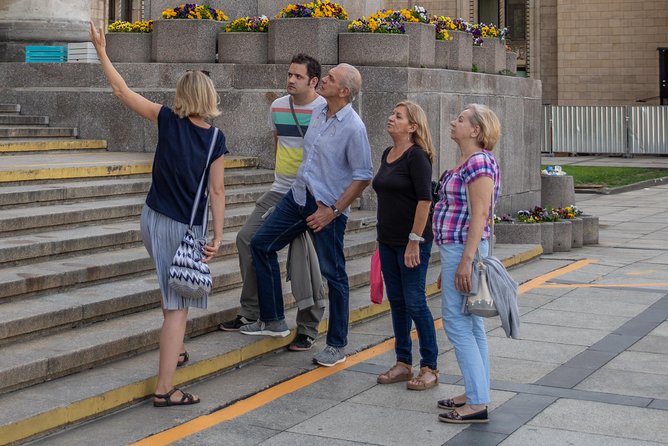 Private walking tour: all about Warsaw - Saxon Garden and the walk between major sights