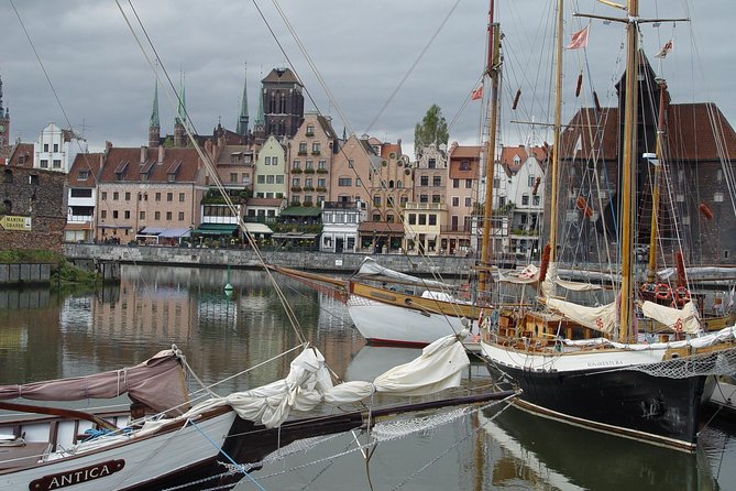 Private Walking Tour of Gdansk Old Town - What the private format adds