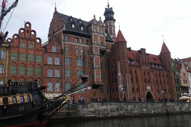 Private Walking Tour of Old Gdańsk with an architect-guide - The Great Armoury and Gdańsk’s former wealth