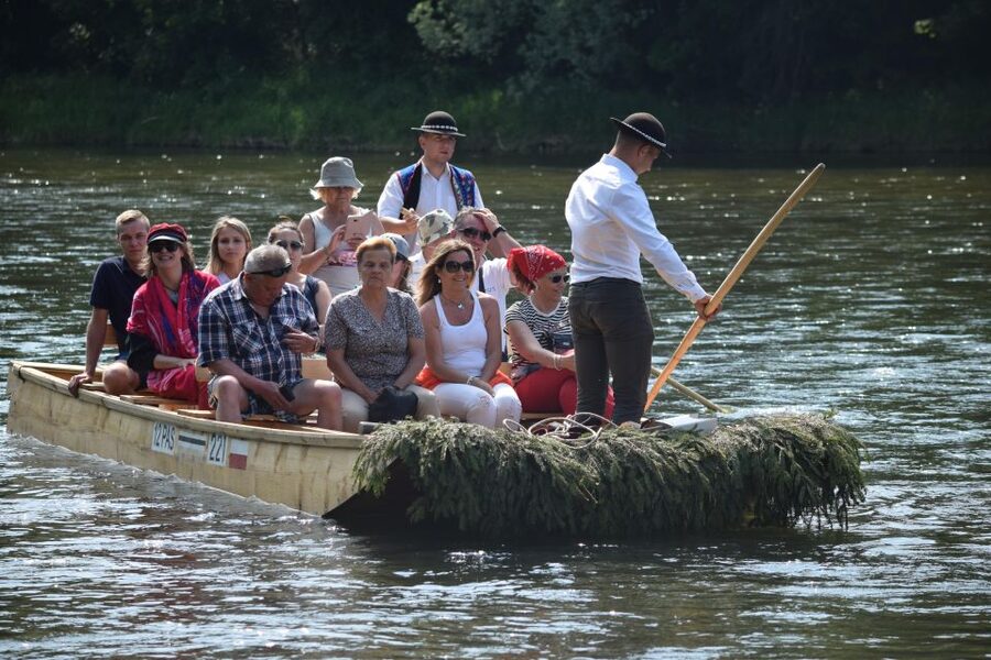 Rafting on Dunajec & Zakopane Tour – Day Trip from Krakow - Guides, communication, and practical care
