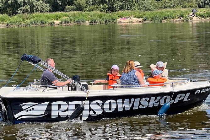 Rental of Motorboat for 5 on Vistula in Warsaw no Licenses Needed - Understanding the 500 PLN security deposit