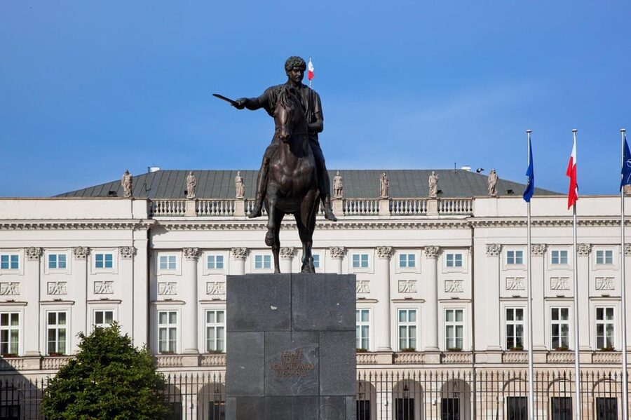 ROYAL & COMMUNIST WARSAW walking tour in English - The Prudential Building and Warsaw’s twentieth-century turn