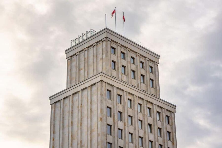 ROYAL & COMMUNIST WARSAW walking tour in English - Kubusia Puchatka and the city beyond grand monuments