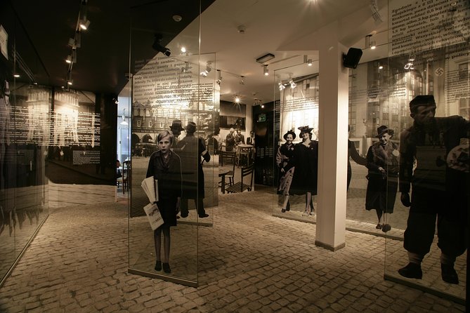 Schindler's Factory Guided Tour in Krakow & skip the line ticket - A 90-minute walk through Krakow’s wartime story
