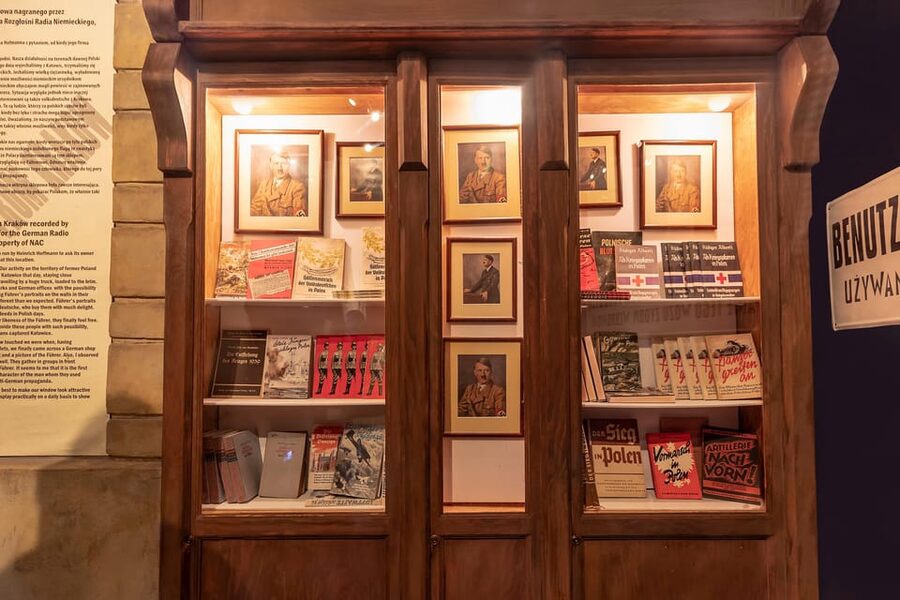 Schindler's Factory Museum Guided Tour - Krakow - The tram and the changing city