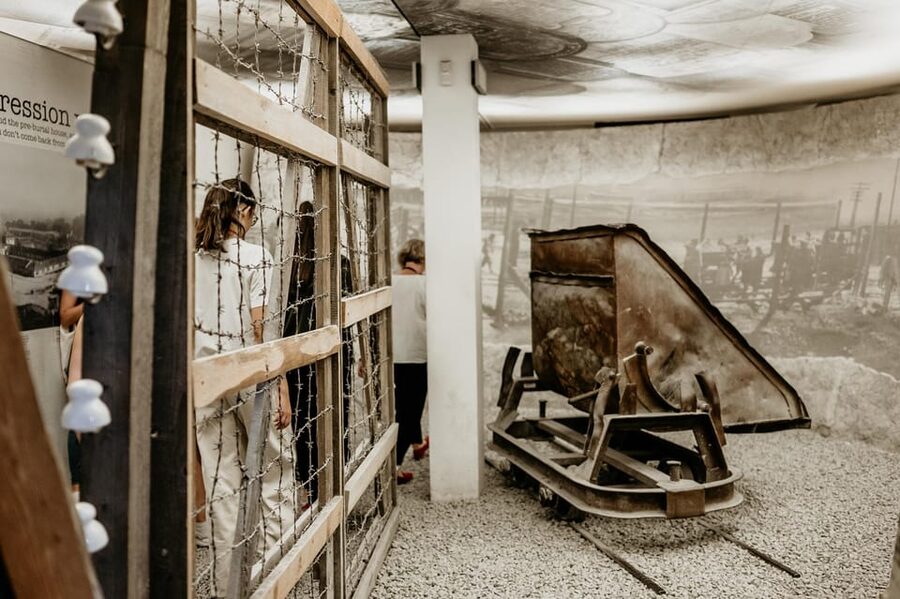 Schindler's Factory Museum in Krakow - Guided Tour - Why the guided format helps