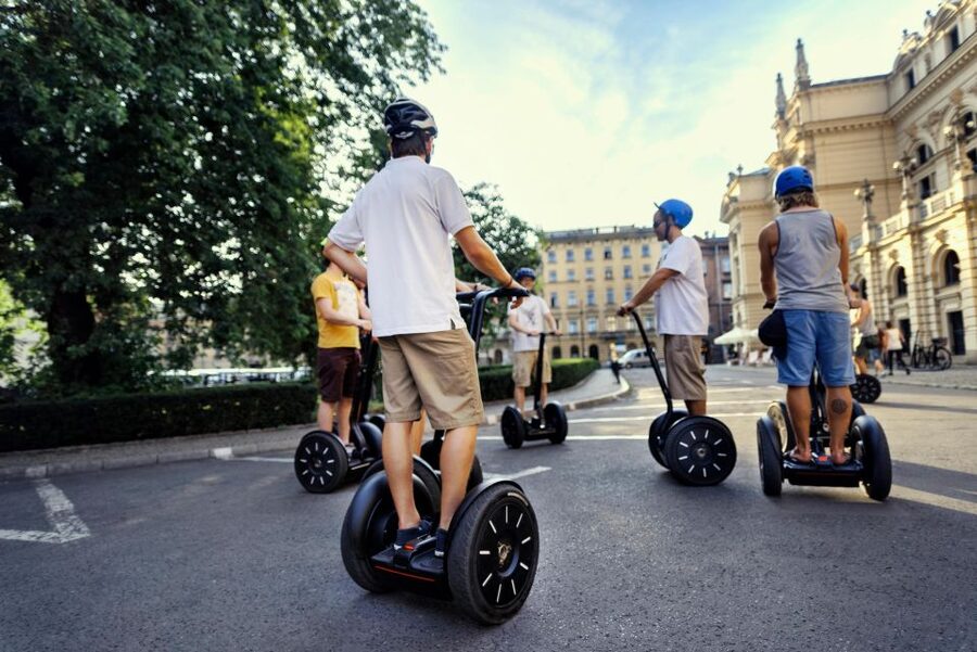 Segway Tour Krakow: Grand Tour (Old Town + Wawel Castle) - Starting at Sienna 17