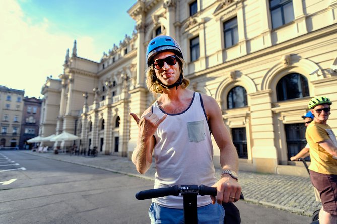 Segway Tour of Krakow: Full Tour (Old Town + Jewish Quarter) - 3-Hours of Magic! - What the guides add, and where communication matters