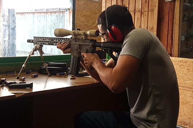 Shooting Krakow+REAL GUN+priv round trip transfer from your hotel - Arrival at the Krakow shooting range