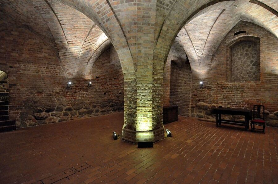Skip-the-Line Warsaw Royal Castle Private Guided Tour - The Lanckoronski Collection and famous paintings