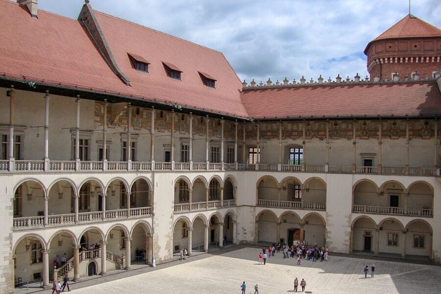 Skip-the-Line Wawel Castle Chambers Private Tour - Key details to know before you book