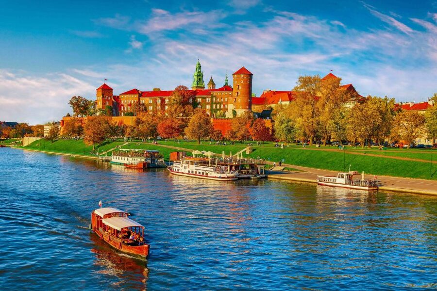 Skip-the-Line Wawel Castle Chambers Private Tour - Should you book the Skip-the-Line Wawel Castle Chambers Private Tour?