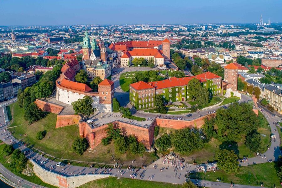 Skip-the-Line Wawel Castle Chambers Private Tour - Why Wawel Hill deserves your first afternoon