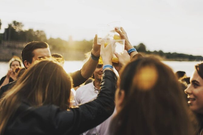 Sunset Boat Tour with Unlimited Drinks in Warsaw - Key points before you book