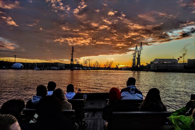 Sunset on the Shipyard and Old Town Evening Cruise - The guide makes the difference