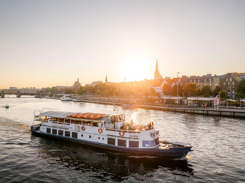 Szczecin: Cruise to the Dąbie Lake - Harbor views before the open water