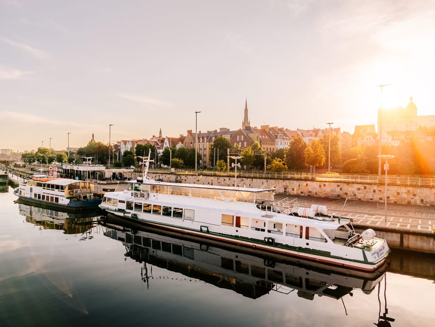 Szczecin: Cruise to the Dąbie Lake - Dąbie Lake opens the view