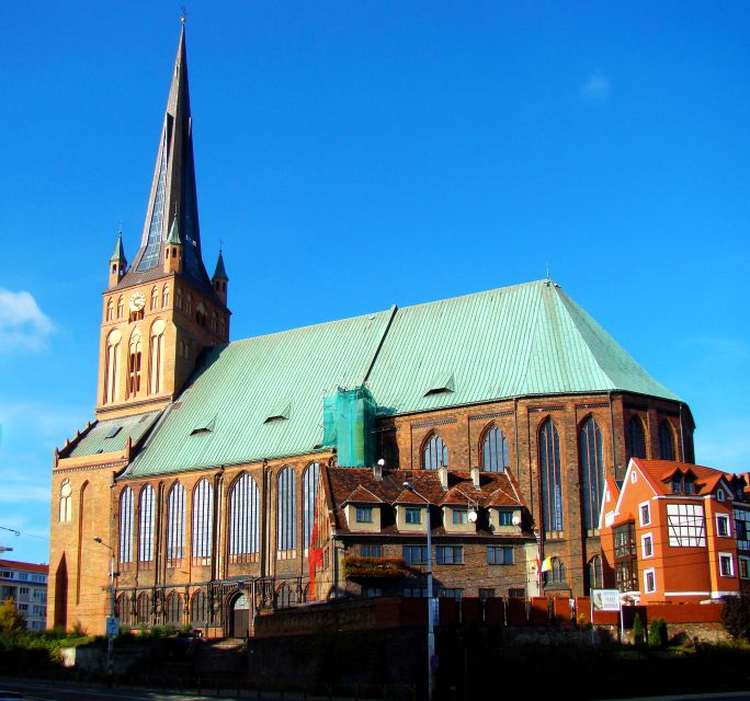Szczecin: Medieval Old Town Private Walking Tour - Roman Catholic churches and the interior of St. Wojciech