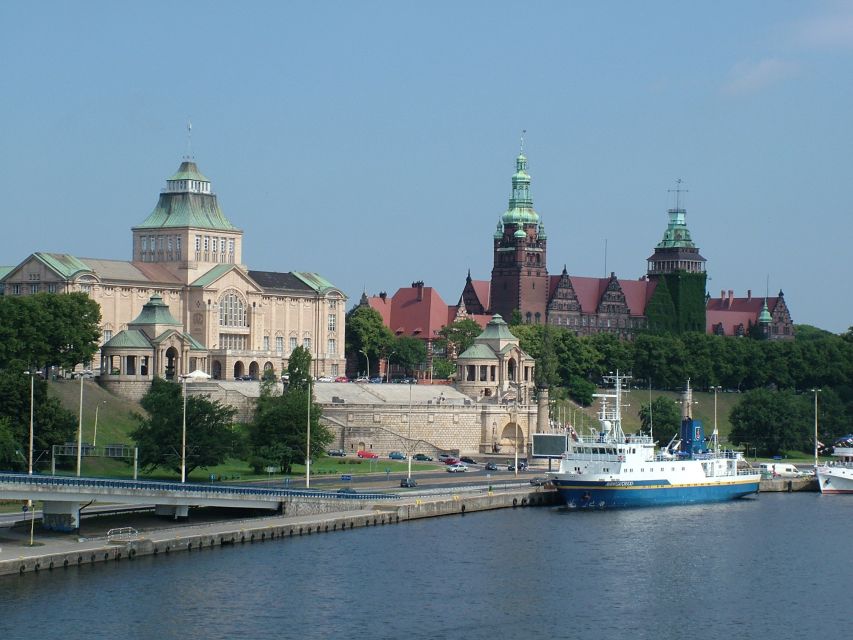 Szczecin Pomeranian Dukes’ Castle Exterior Private Tour - The Pomeranian Dukes’ Castle from the courtyards