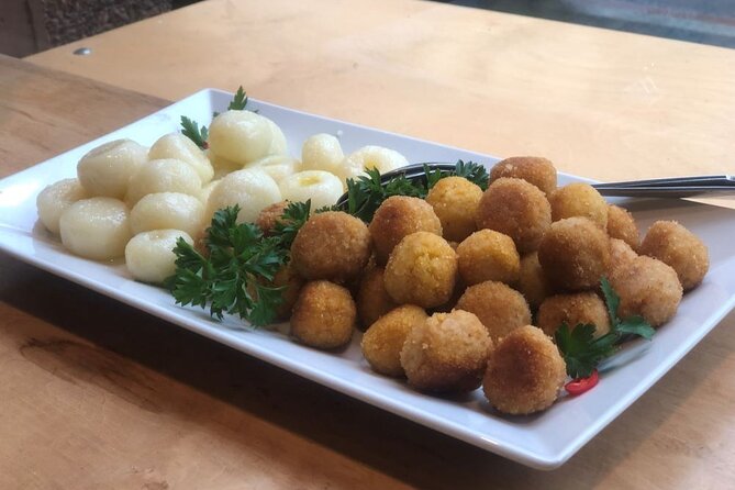Taste of Poland, Old Town food tour and guided walk - 12 tastings - Why This Three-Hour Format Works
