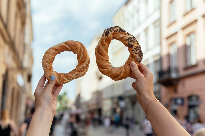 The 10 Tastings of Krakow With Locals: Private Food Tour - Why this Krakow food tour works