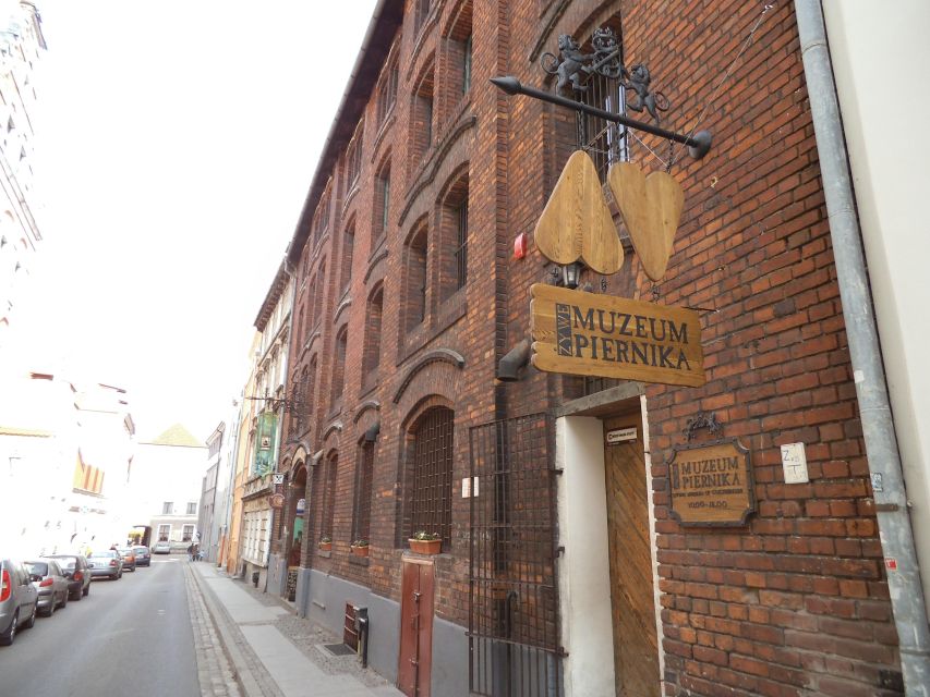 Torun Living Museum of Gingerbread and Old Town Private Walk - Key Points About This Private Torun Experience