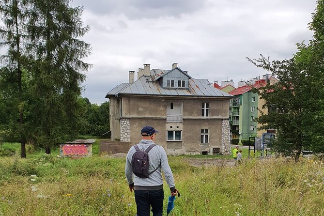 TOUR AL CAMPO DE CONCENTRACIÓN DE PLASZOW. El campo de la Lista de Schindlert. - Amon Göth’s residence and the film connection