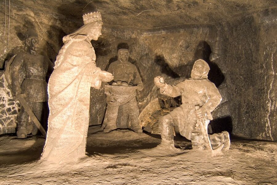 Unesco List; Wieliczka Salt Mine Half-Day Tour from Kraków - Chopin beside an underground salt lake