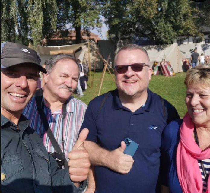 Walking Tour of Krakow: Old town - 2-Hours of Magic - Wawel Castle and the walk toward the riverfront