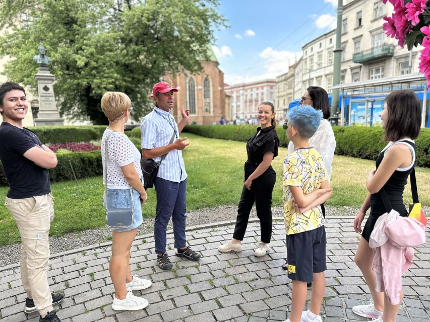 Walking Tour of Krakow: Old town - 2-Hours of Magic - What the guide adds to the experience