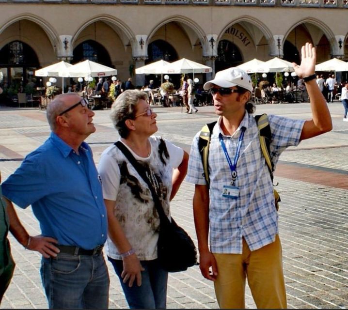 Walking Tour of Krakow: Old town - 2-Hours of Magic - Local treats and photo opportunities