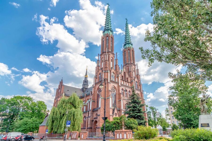 Warsaw: 2-Hour Praga Walking Tour - St. Florian Cathedral and the Orthodox story