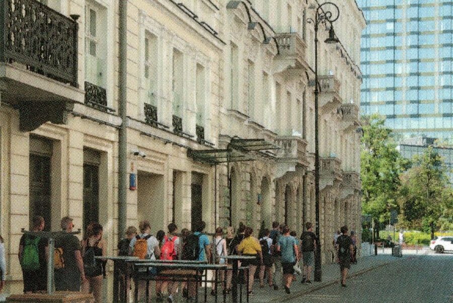 Warsaw: 2-Hour Tour of Daily Life in the Ghetto Warsaw - Umschlagplatz and the road to Treblinka