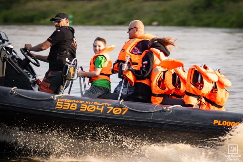 Warsaw: Adrenaline Ride on the Vistula River (Wisła) - The slow start beneath Warsaw’s pedestrian bridge
