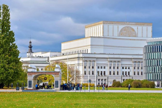 Warsaw at War 1939-1945: A Self-guided Audio Tour - The Mały Powstaniec and the human cost of 1944