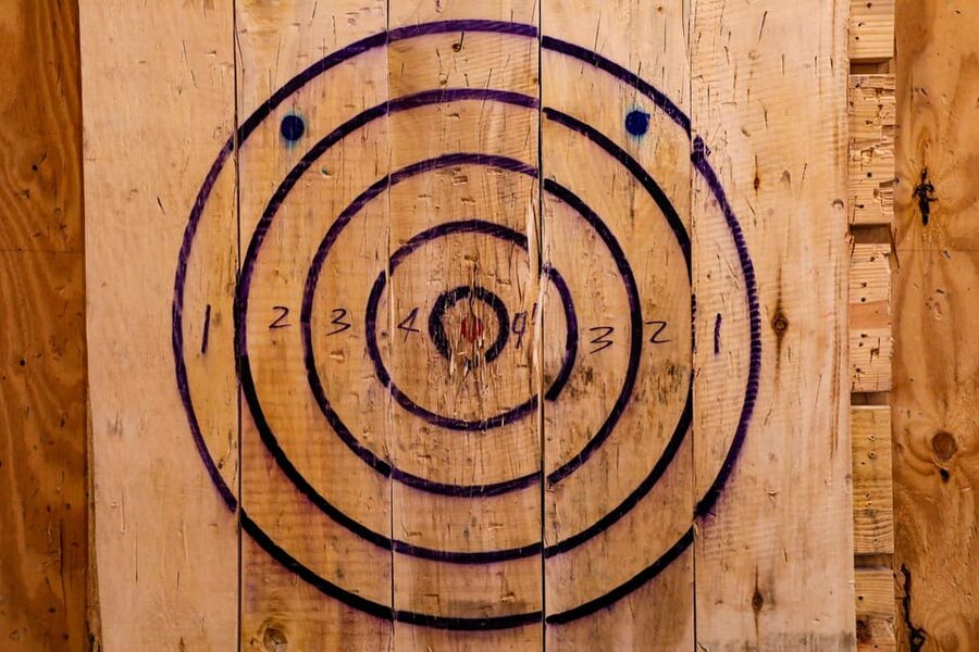 Warsaw: Axe Throwing Experience - Why Axe Throwing Works in Warsaw