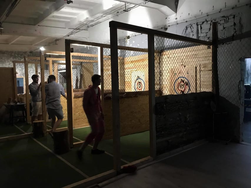 Warsaw: Axe Throwing Experience - The Three-Round Match Format