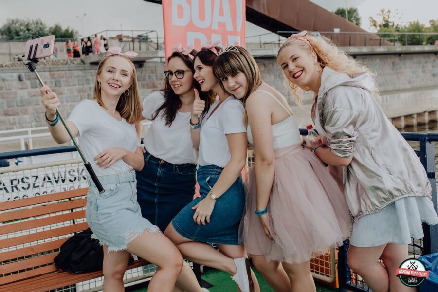 Warsaw: Boat Party with Unlimited Drinks &VIP Club Entrance - Booking, cancellation, and practical value