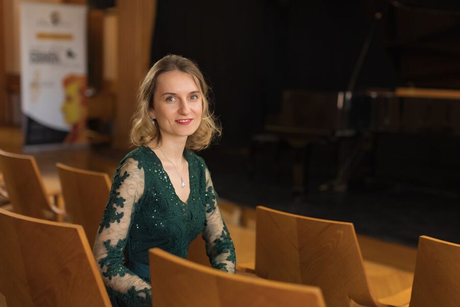 Warsaw: Chopin Concert at Historical Venue in Old Town - Finding the gallery beside the Royal Castle