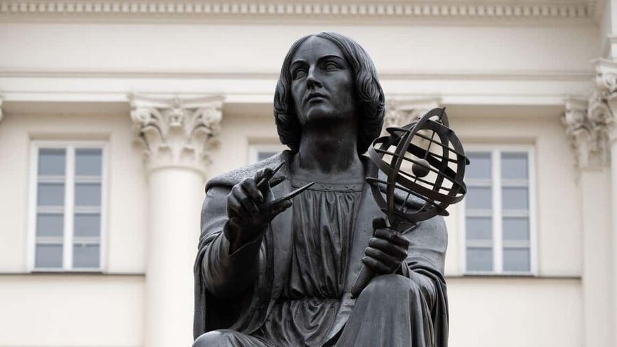 Warsaw City Game: Discovering Famous Polish Heroes - Why this Warsaw city game works