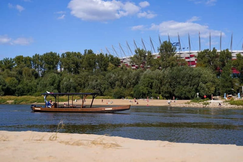 Warsaw: cruise on the Vistula - Traditional boats and private-group atmosphere