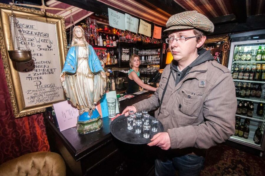Warsaw: Evening History and Pubs Tour by Retro Minibus - Key points at a glance