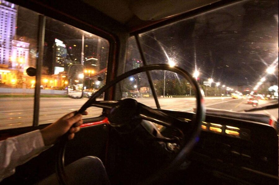 Warsaw: Evening History and Pubs Tour by Retro Minibus - Starting at Grzybowski Square