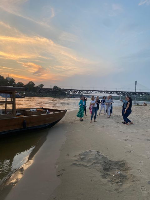 Warsaw: Evening Vistula Cruise with Welcome Drink - A wooden boat with two ways to enjoy the ride