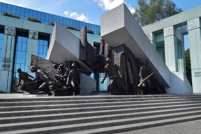 Warsaw for WWII Buffs - private tour with hotel pickup - Muranów, a neighborhood built over ruins