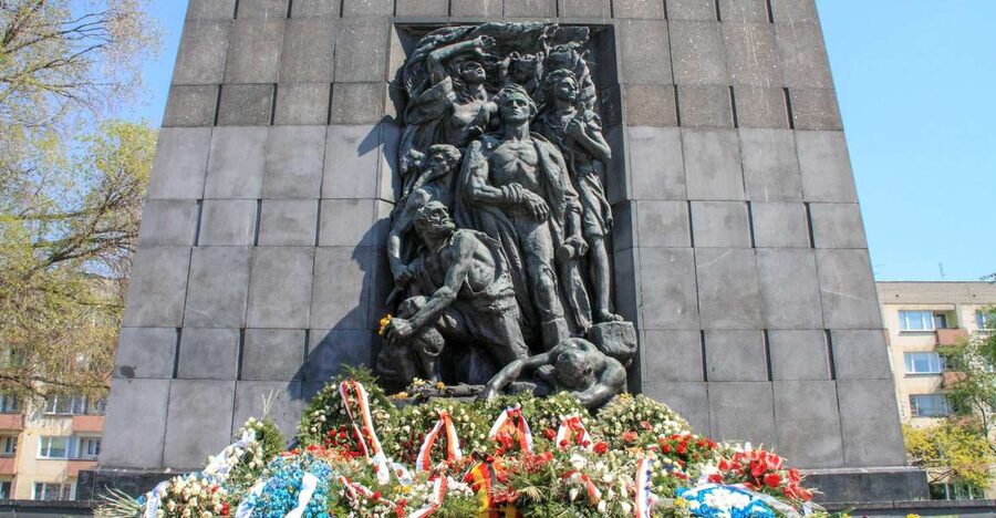 Warsaw: Ghetto, Jewish Cemetery & POLIN Museum Private Tour - The monuments that carry the story